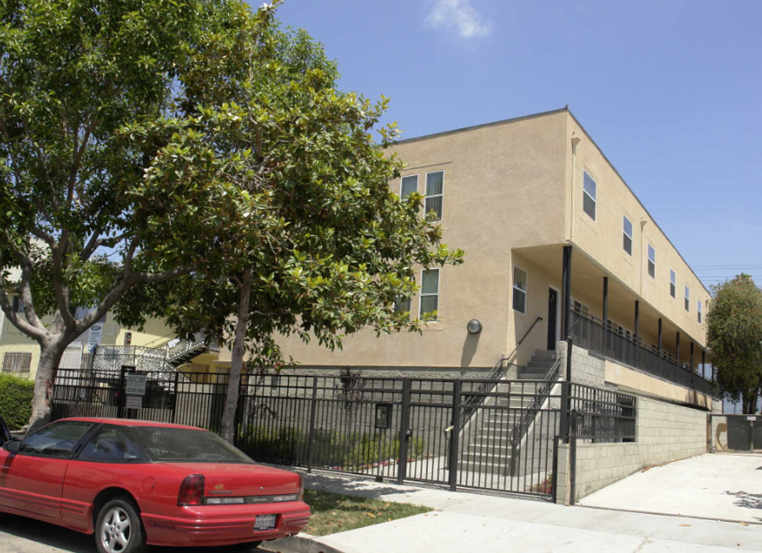 Los Angeles Apartment: 6033 Eleanor Ave