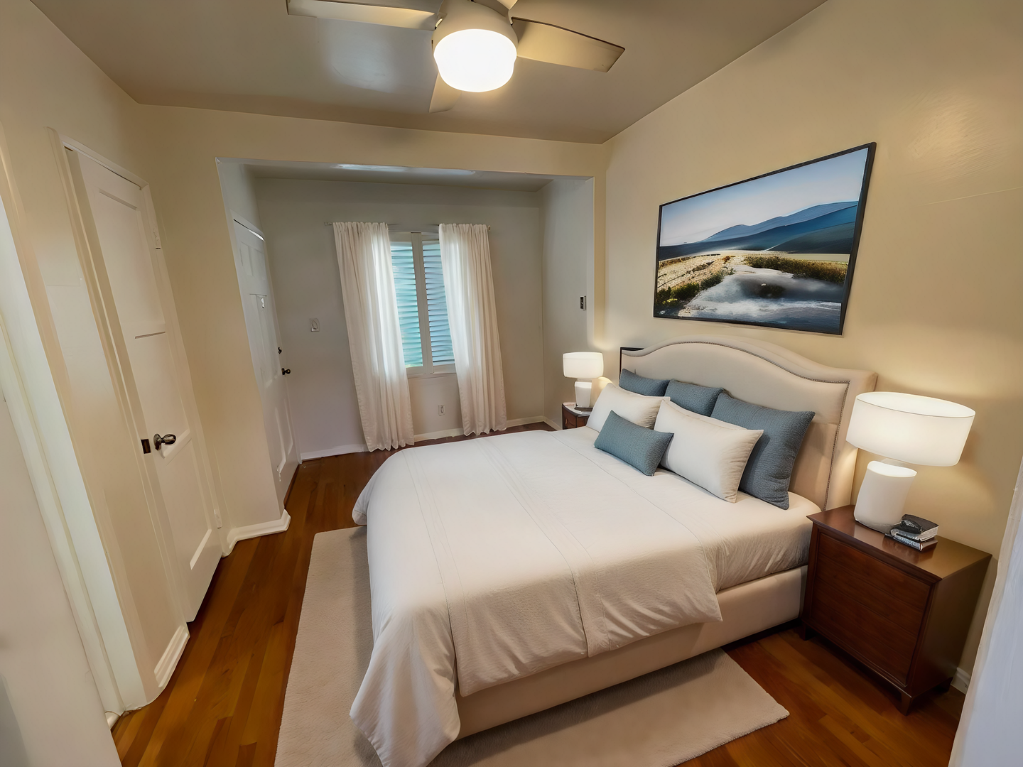 Venice Apartment: 41 Thornton Ave