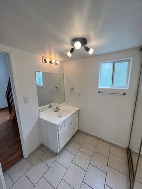 2535 Kansas Ave #200, Santa Monica, CA 90404