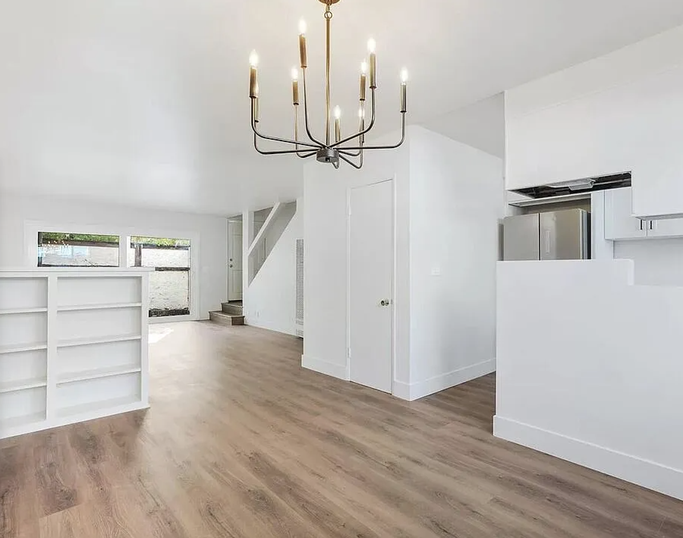 Santa Monica Apartment: 1813 9th Street