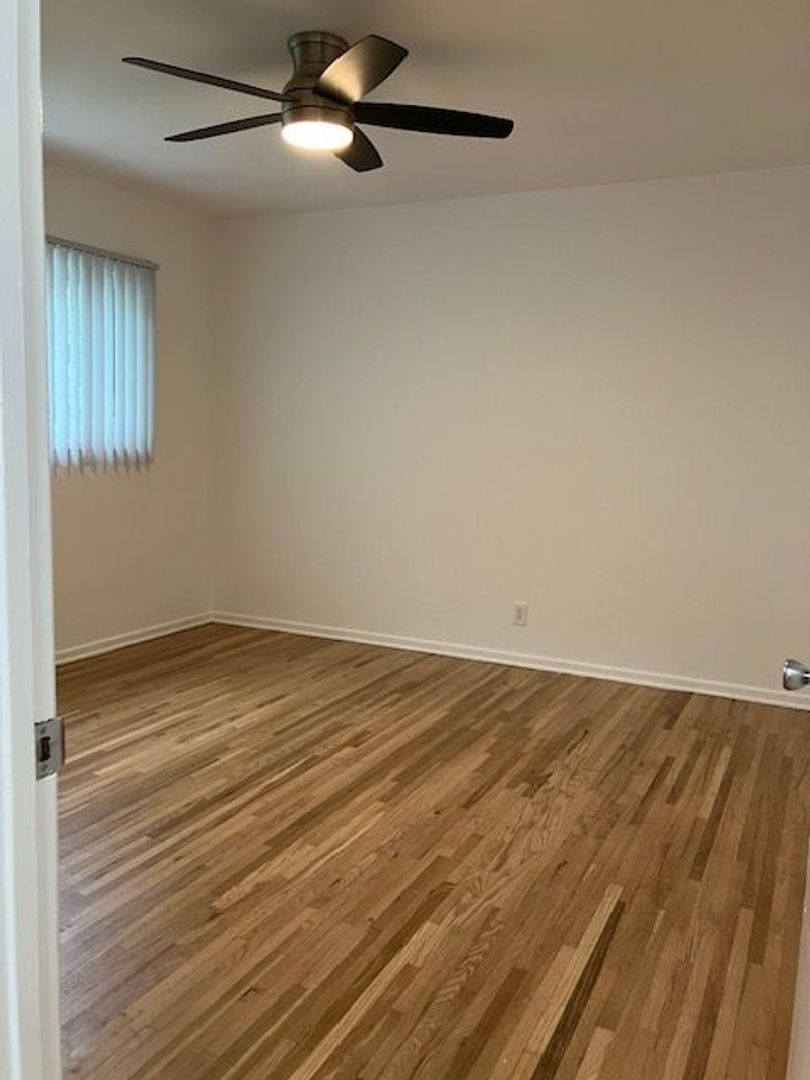 Santa Monica Apartment: 1455 24th Street