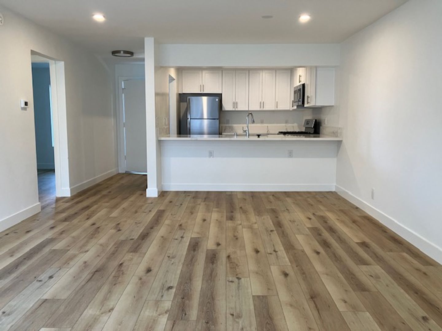 Santa Monica Apartment: 1251 14th Street