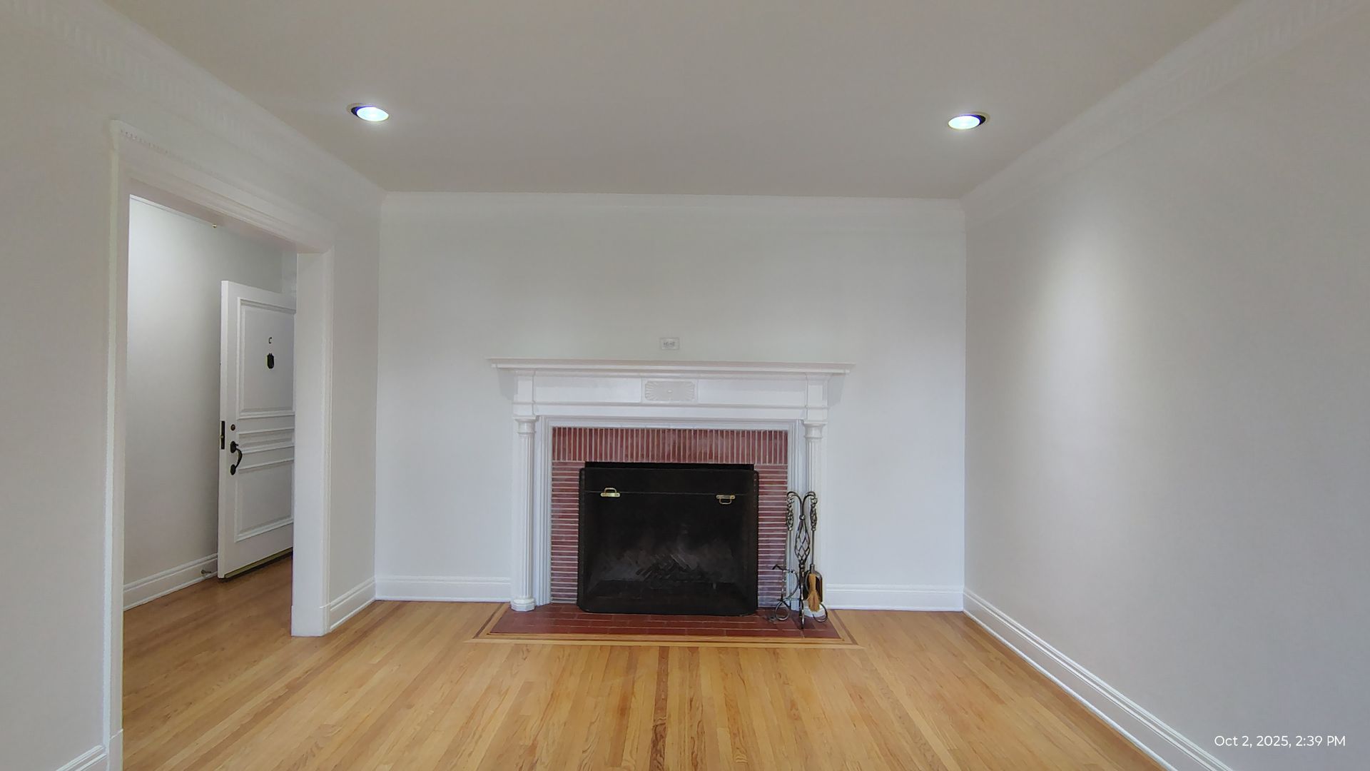 Los Angeles Apartment: 10974 Strathmore Drive