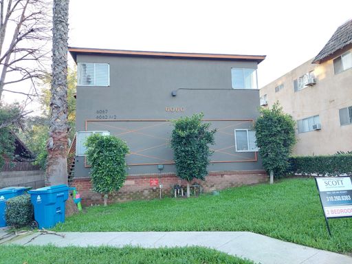 ***2 WEEKS FREE ON APPROVED CREDIT*** PARKING & LAUNDRY "Modern Highland Park Gem – Stylish Upgrades & Prime Location Near York Blvd!" – photo 1