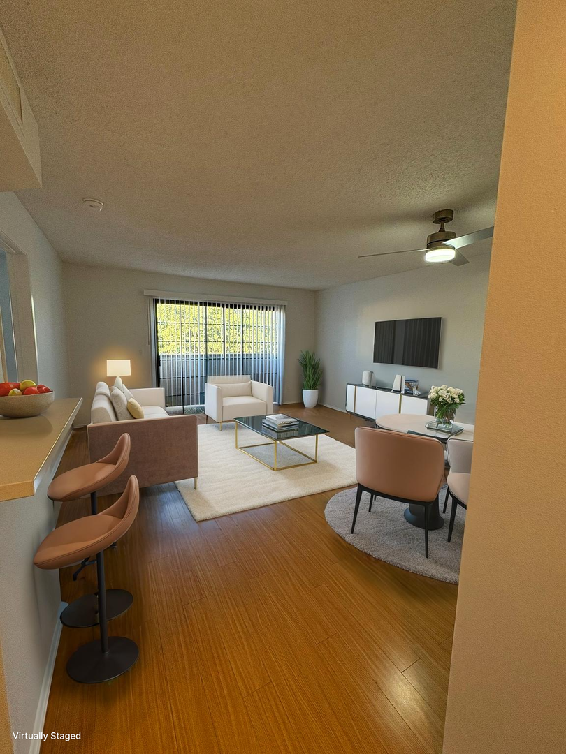 North Hollywood Apartment: 6400 Kraft Ave