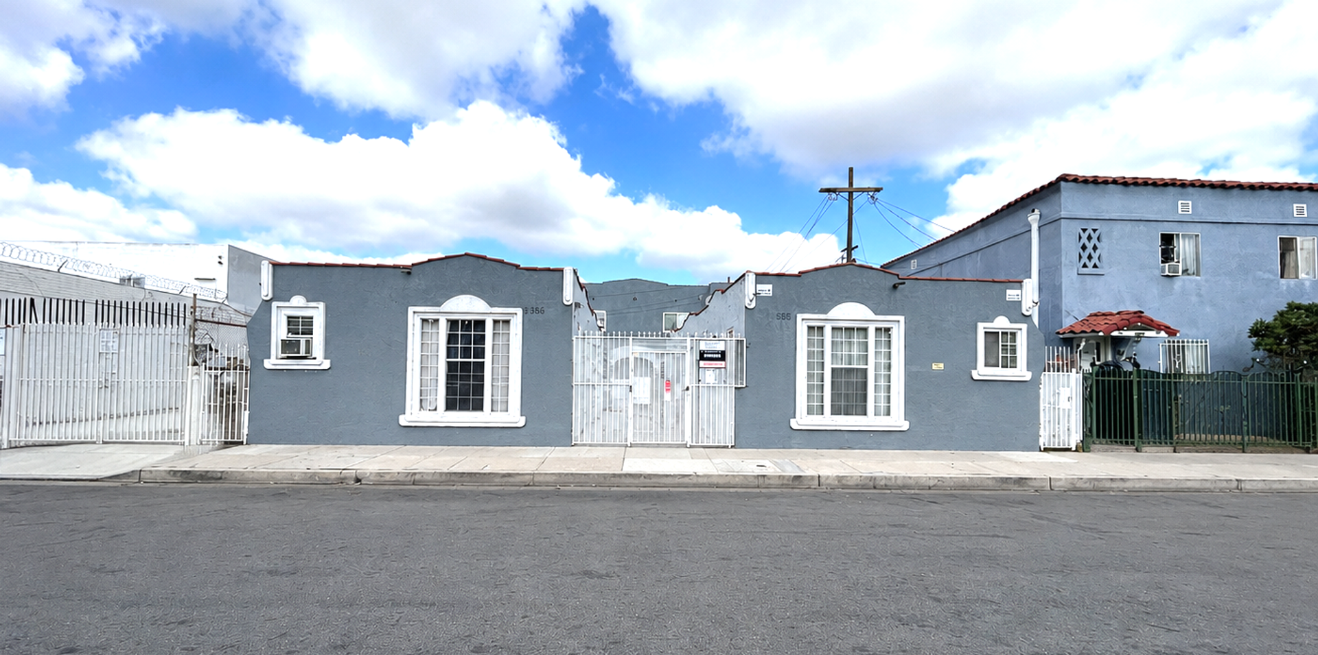Los Angeles Apartment: 1565 S. Hobart Blvd