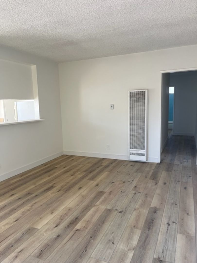 Los Angeles Apartment: 12708 Pacific Ave