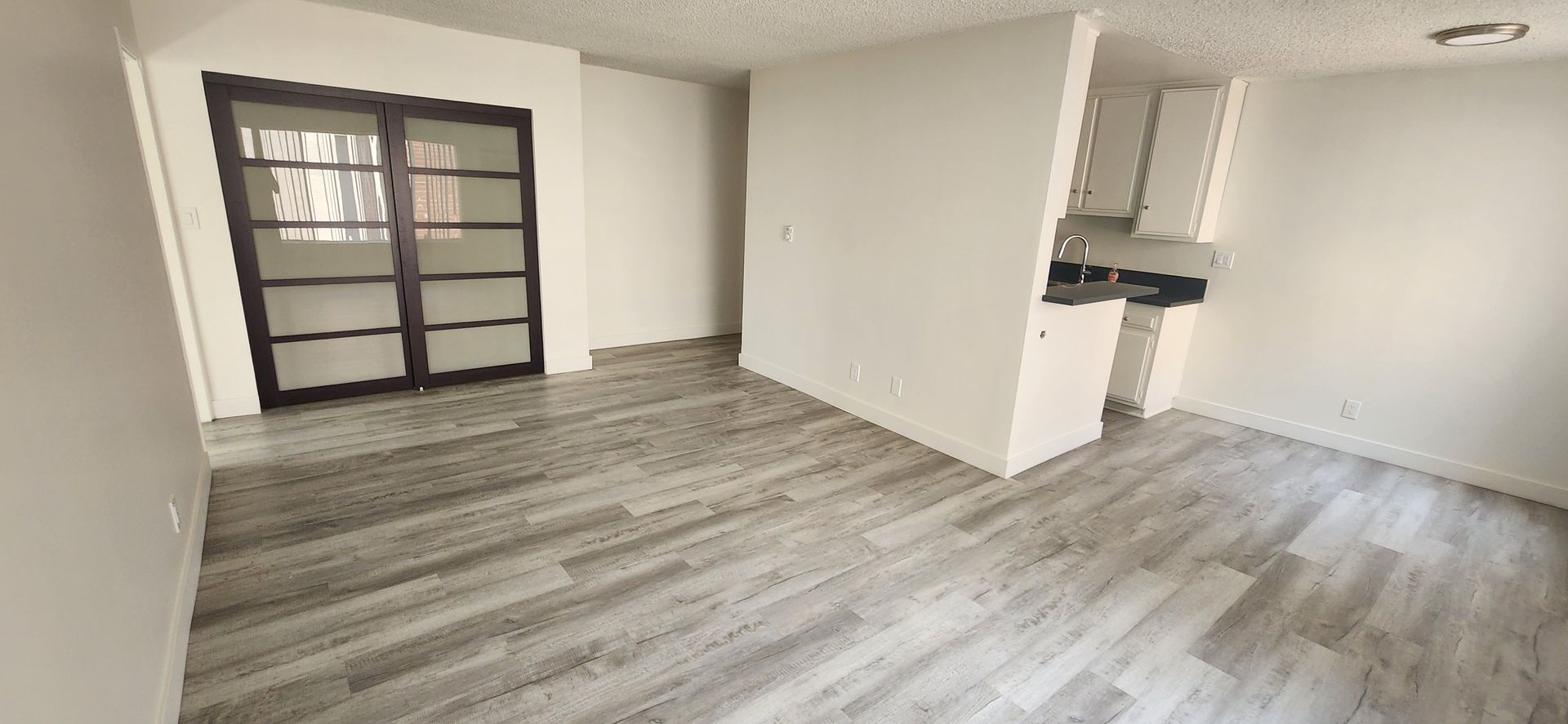 Los Angeles Apartment: 10136 National Blvd