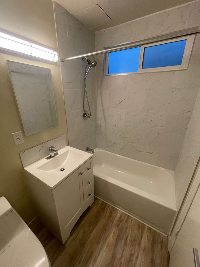 Venice Apartment: 25 Navy Street