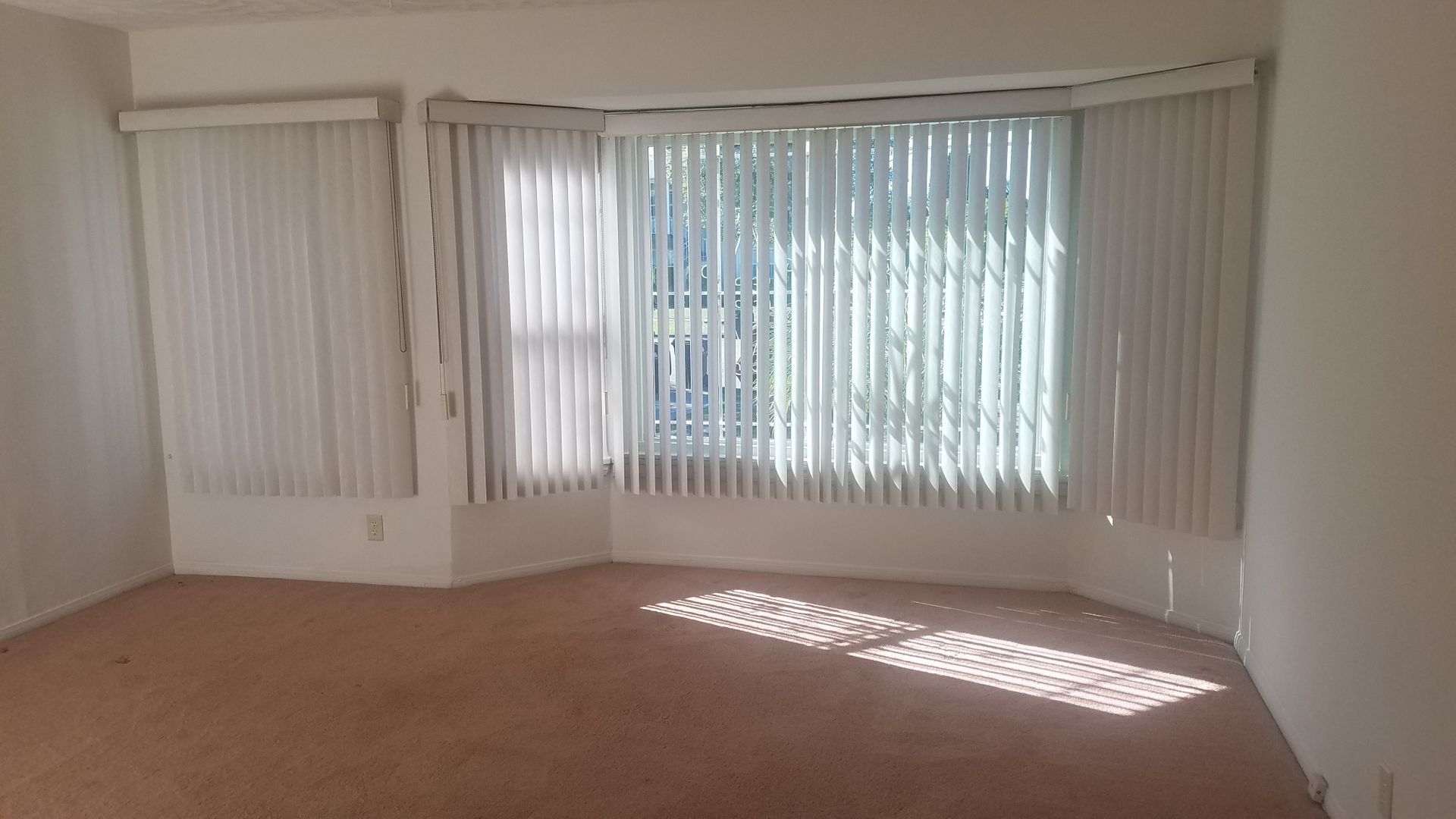Los Angeles Apartment: 1810 Hauser Blvd