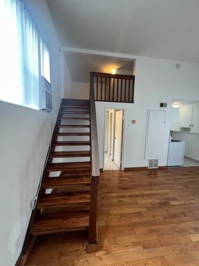 2535 Kansas Ave #200, Santa Monica, CA 90404