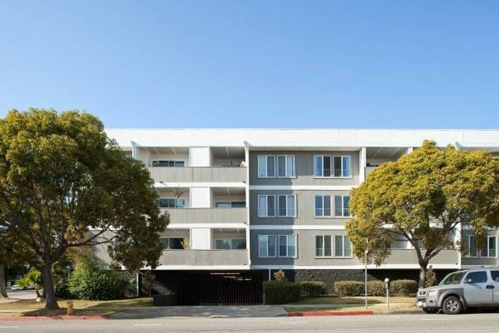 Santa Monica Apartment: 1251 14th Street