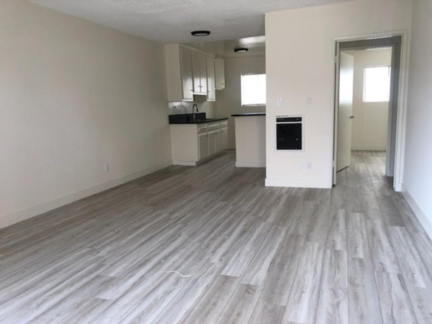 Los Angeles Apartment: 10136 National Blvd