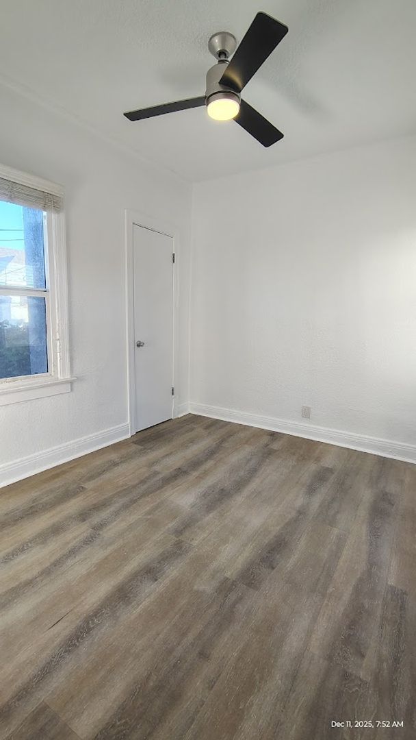 Los Angeles Apartment: 1565 S. Hobart Blvd