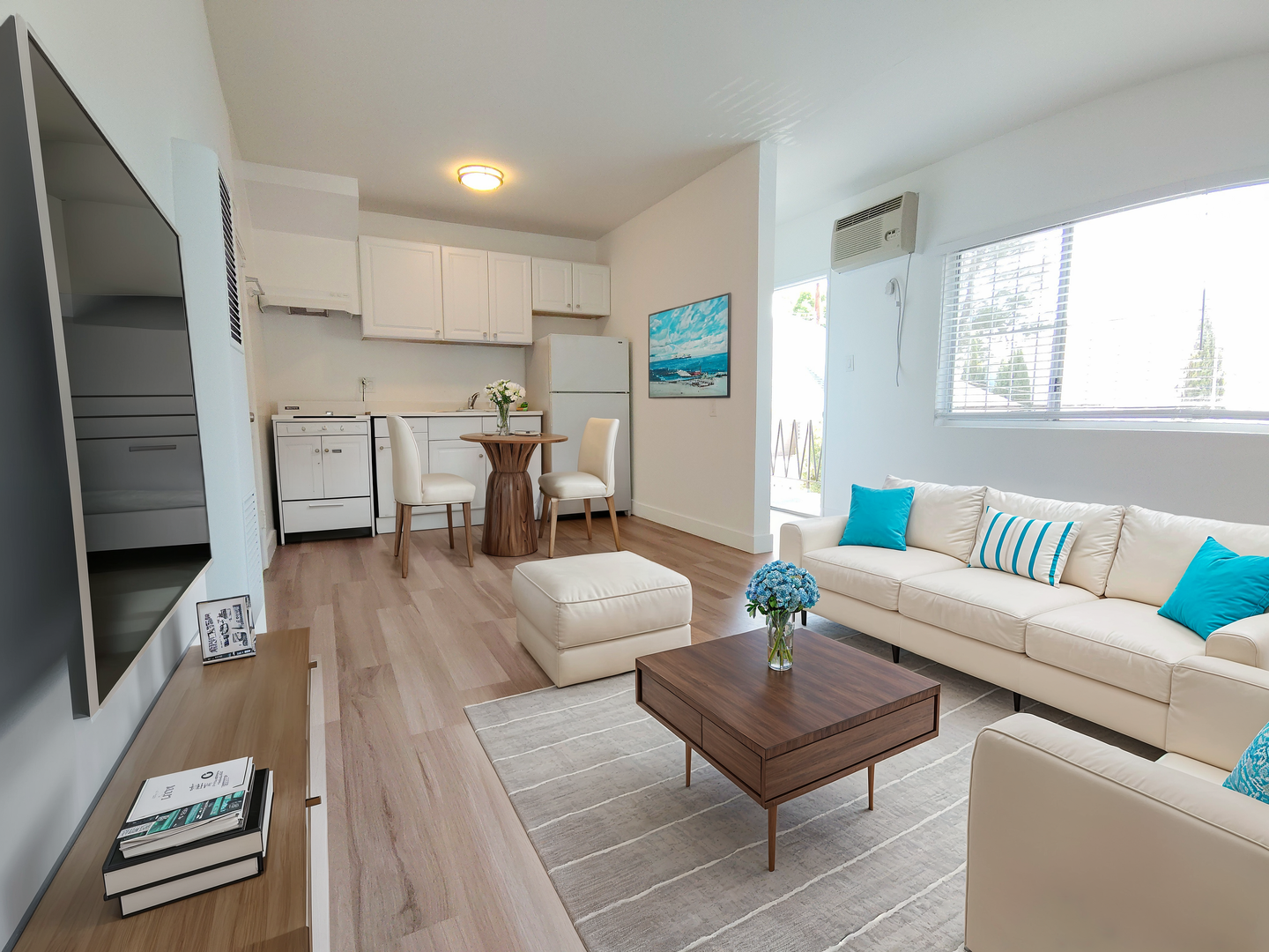 Los Angeles Apartment: 1194 W. 30th Street