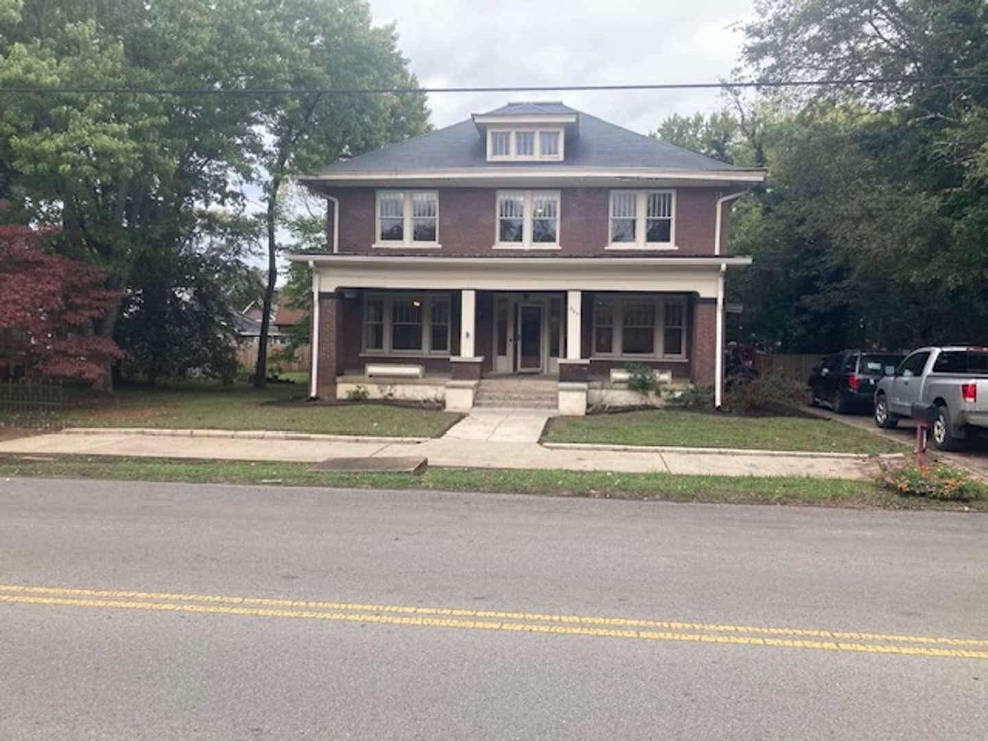 Murfreesboro House: 305 E Lytle St