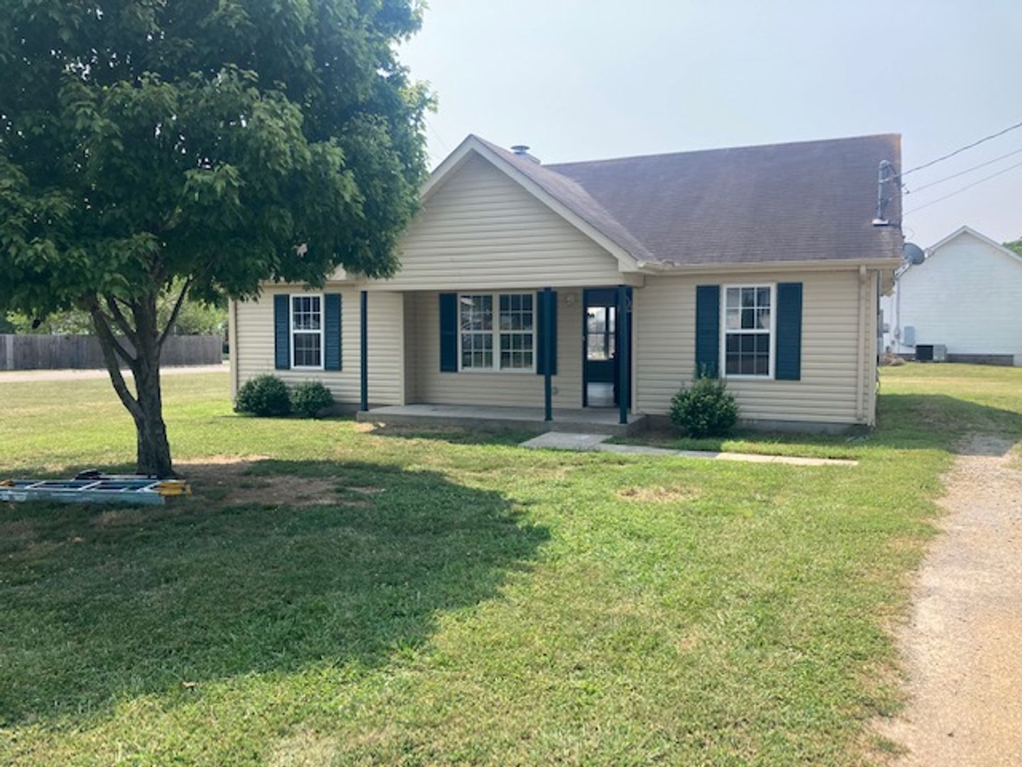 LaVergne House: 704 Seaton Ct