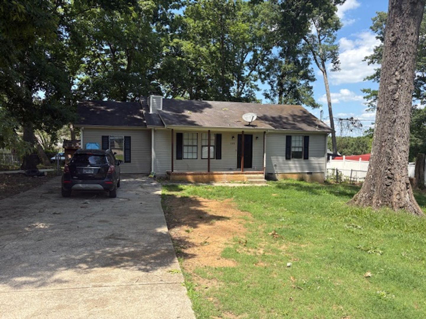 LaVergne House: 108 Ruth Lane