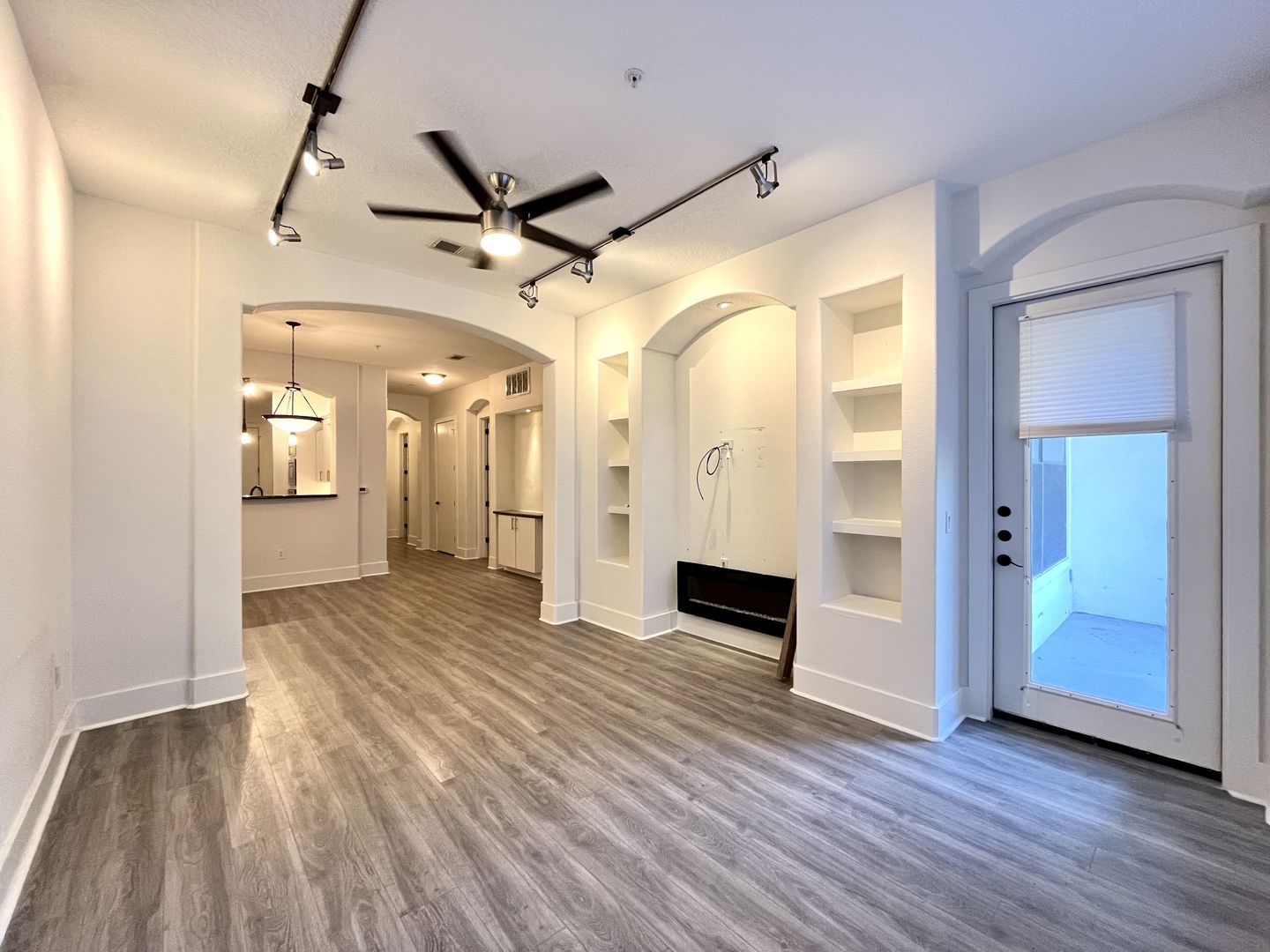 Nashville House: 2600 Hillsboro Pike #111