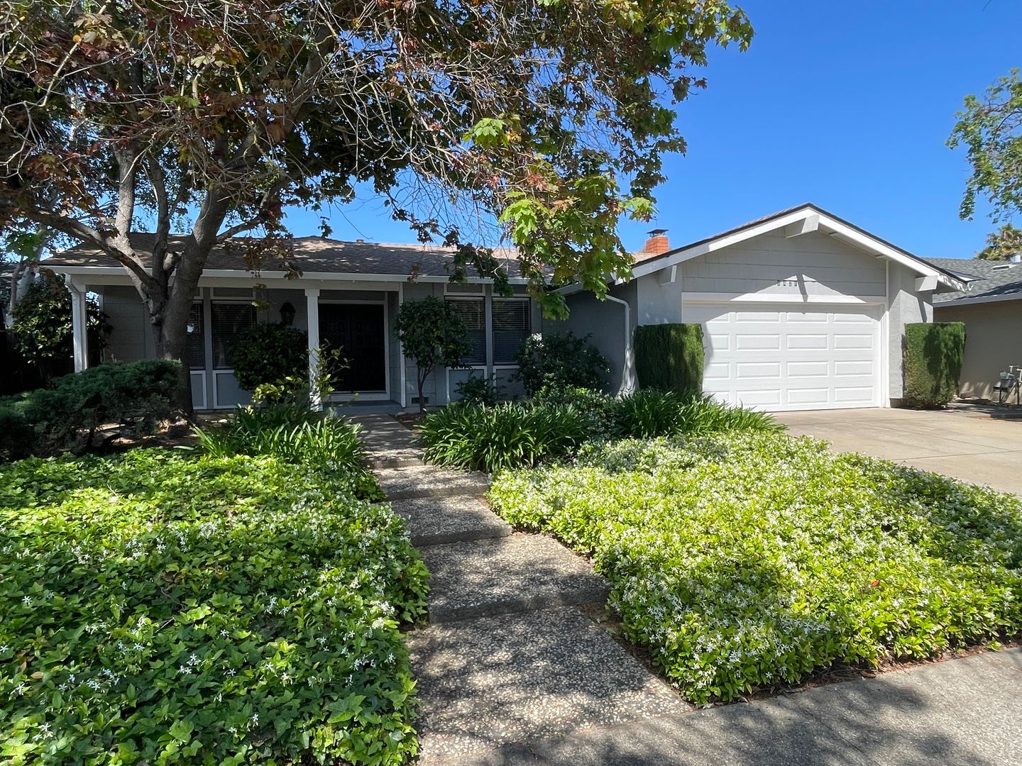 Gilroy House: 8421 Westwood Drive