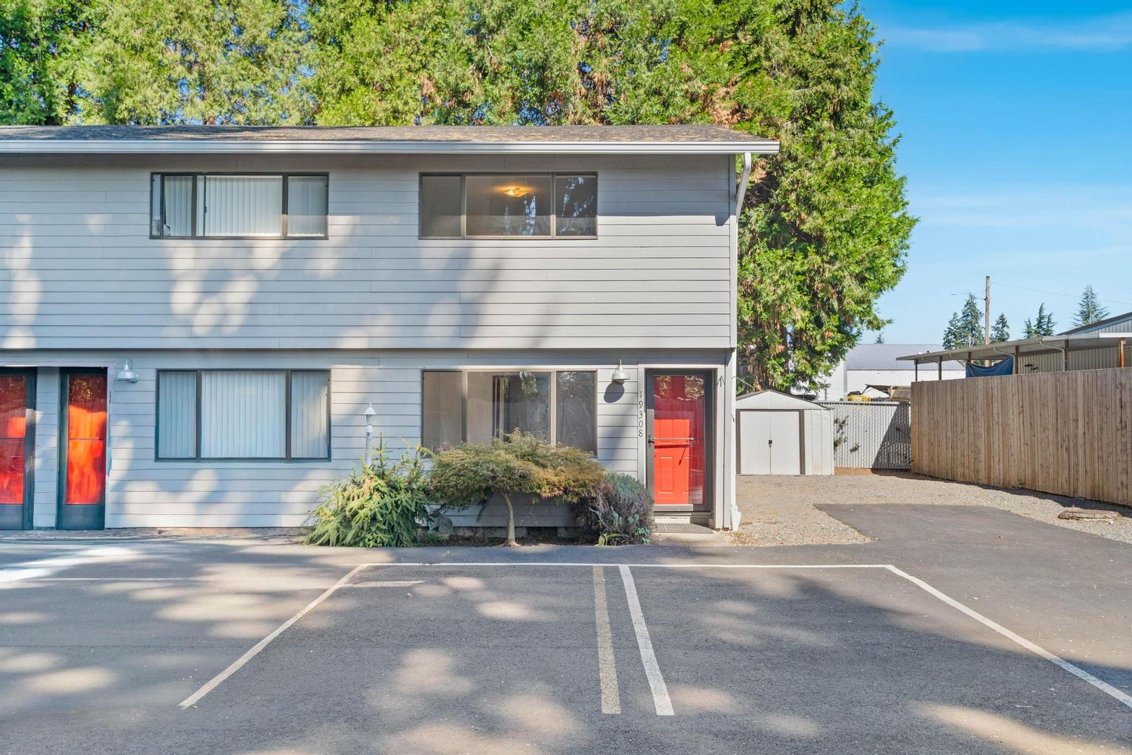 Milwaukie Apartment: 19300 SE River Rd - 19308