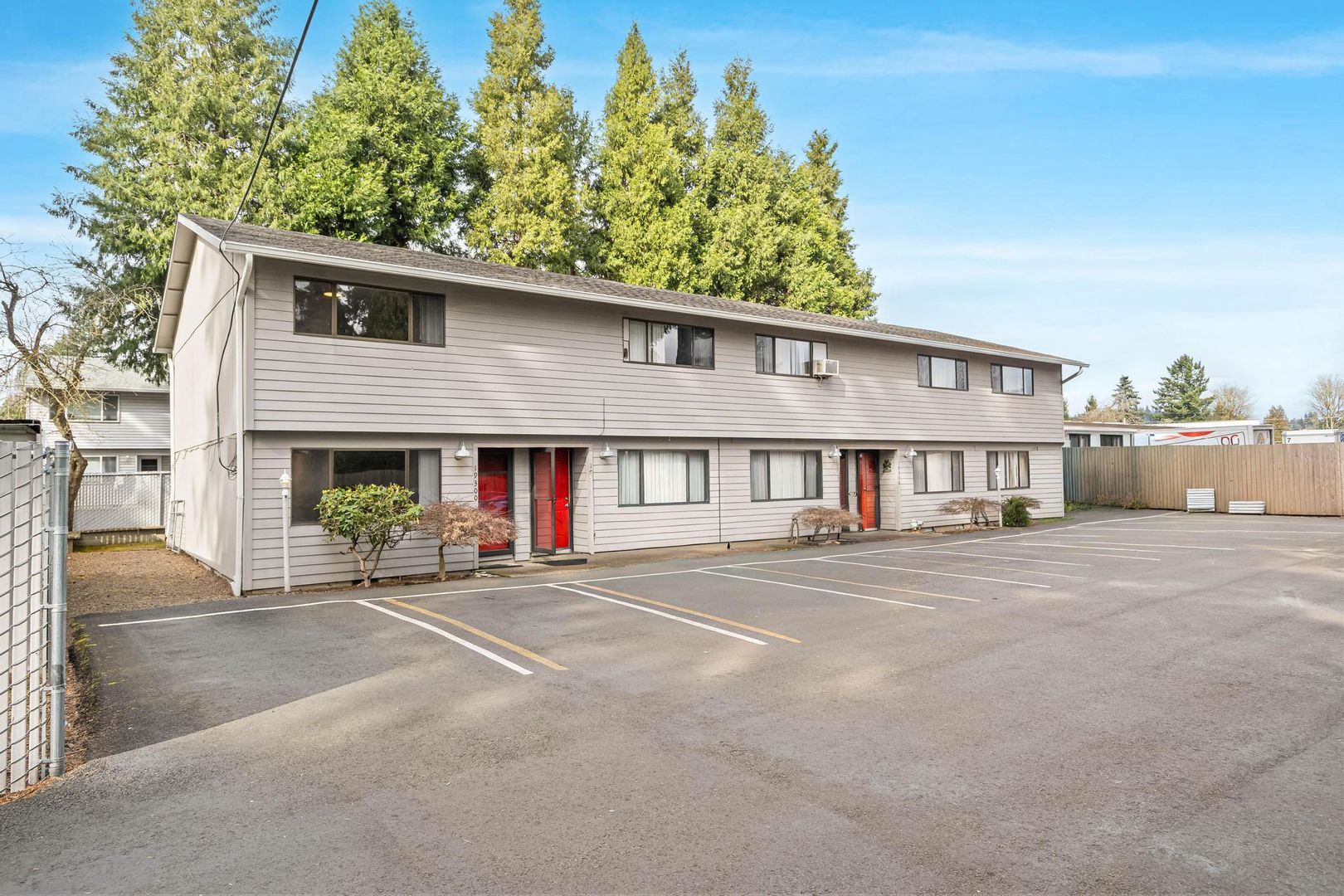Milwaukie Apartment: 19300 SE River Rd - 19300