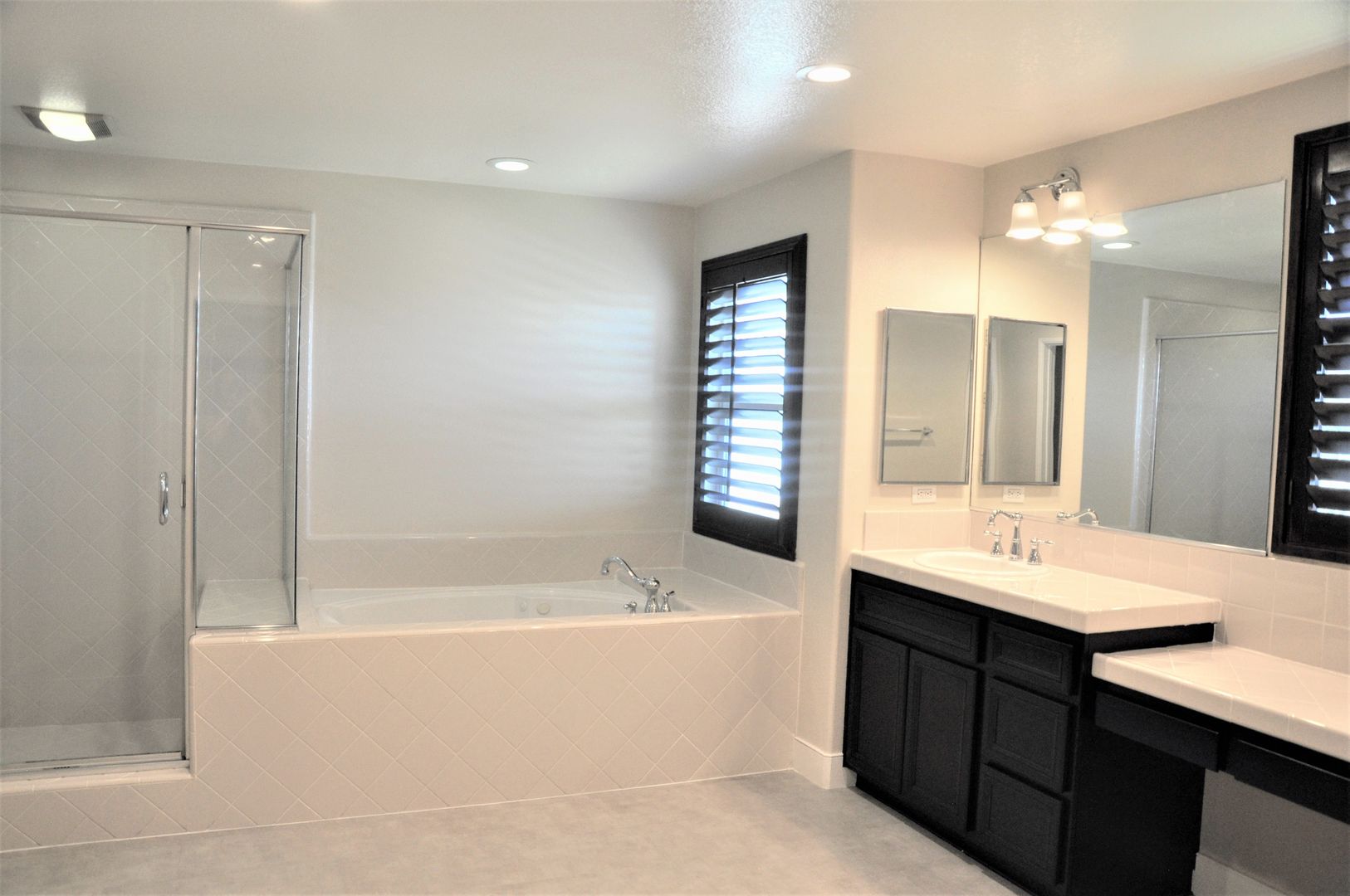 Fontana House: 15655 Iron Springs Ln