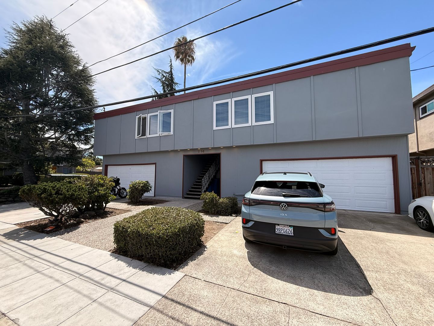 San Carlos Apartment: 1198 Laurel Street