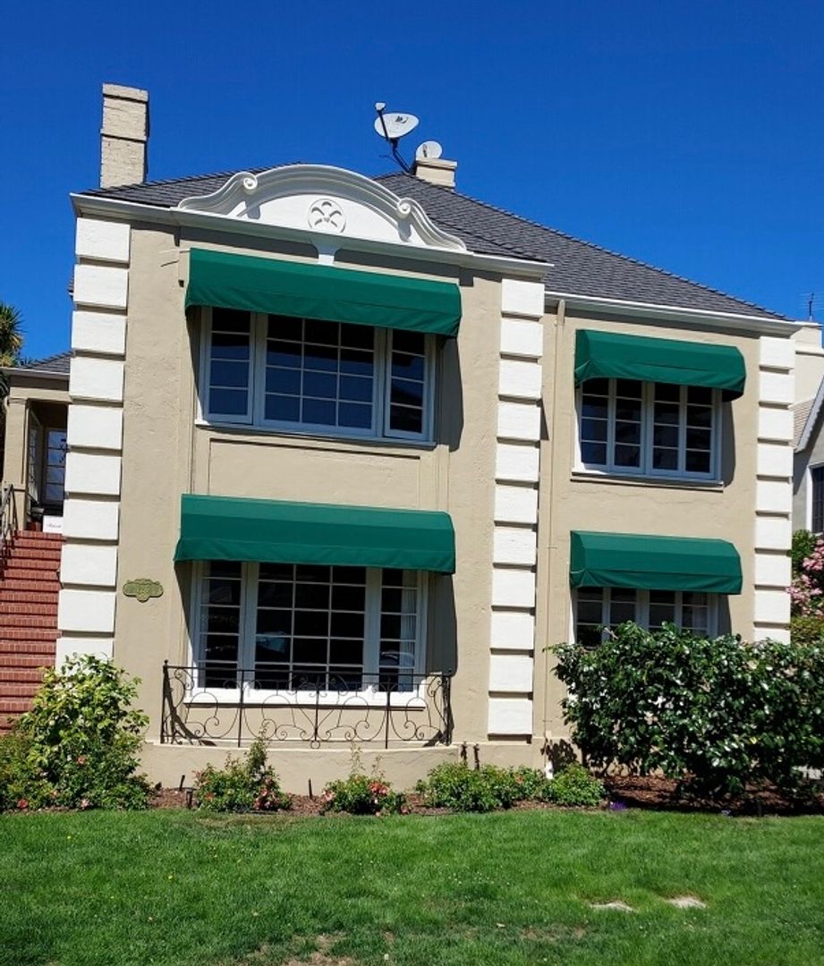 San Mateo House: 126 Dartmouth Road