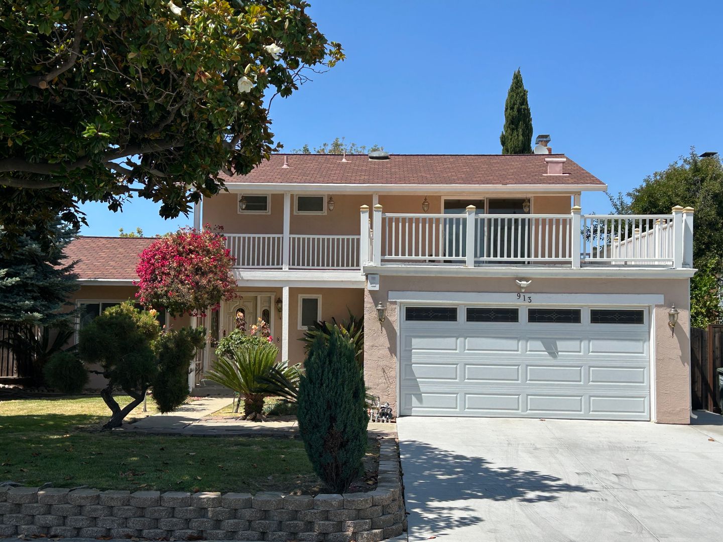 Sunnyvale House: 913 Reed Ave