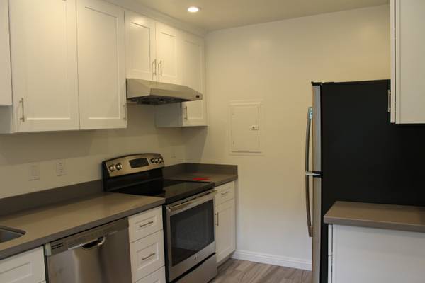 SAN MATEO Apartment: 27 Crystal Springs Road