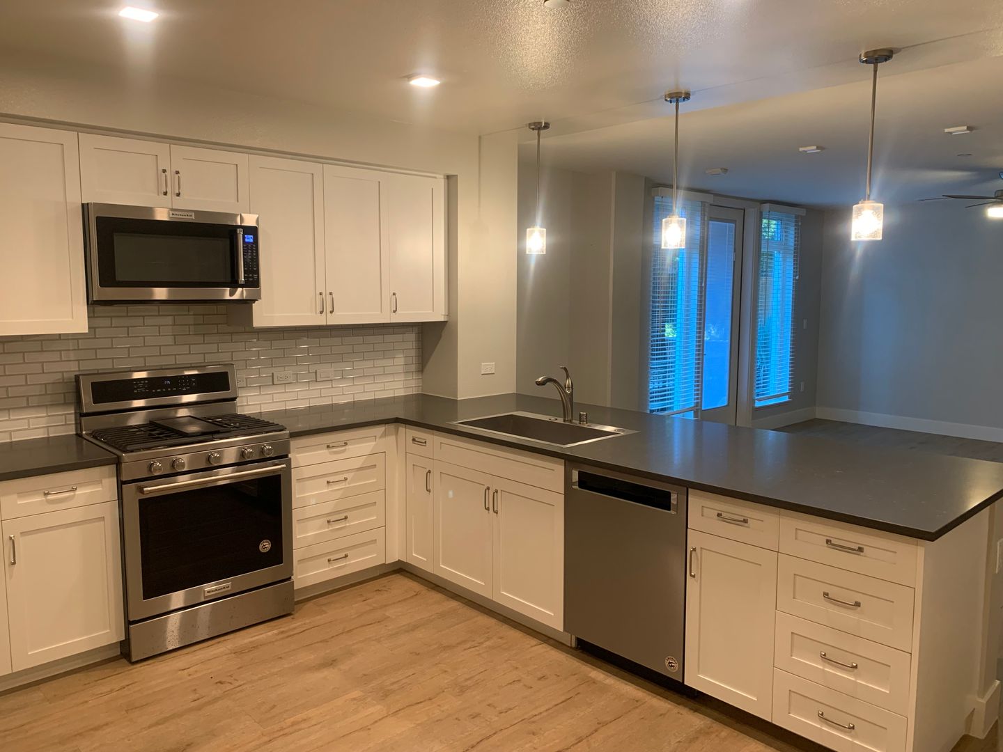 San Mateo Apartment: 19 9th Ave