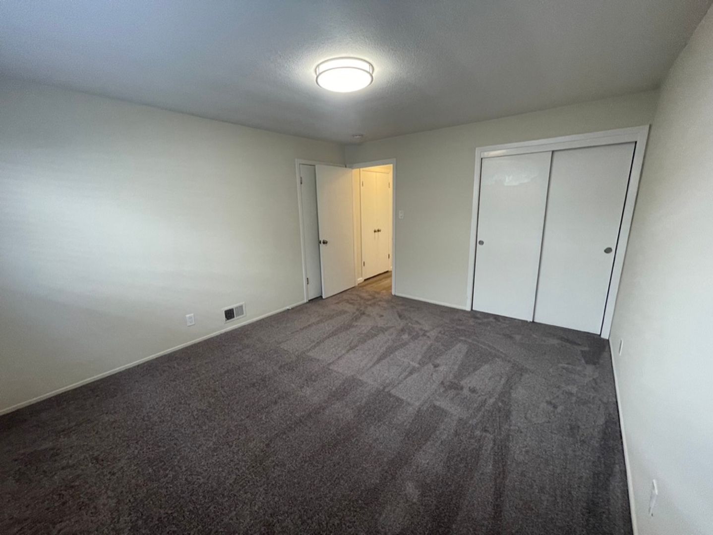Burlingame Apartment: 2018 Trousdale Dr
