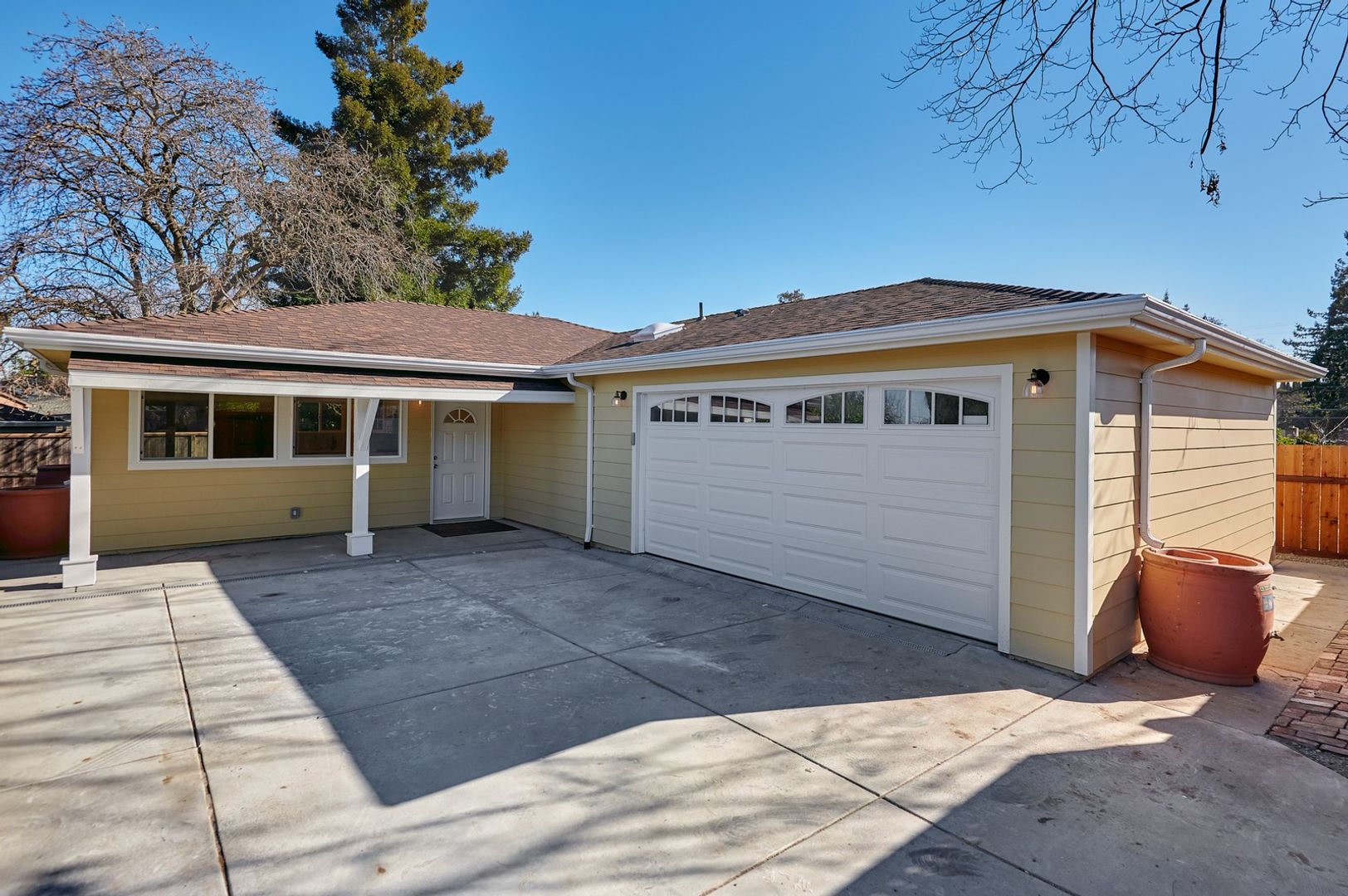 Redwood City House: 125 A Eaton Villa Place