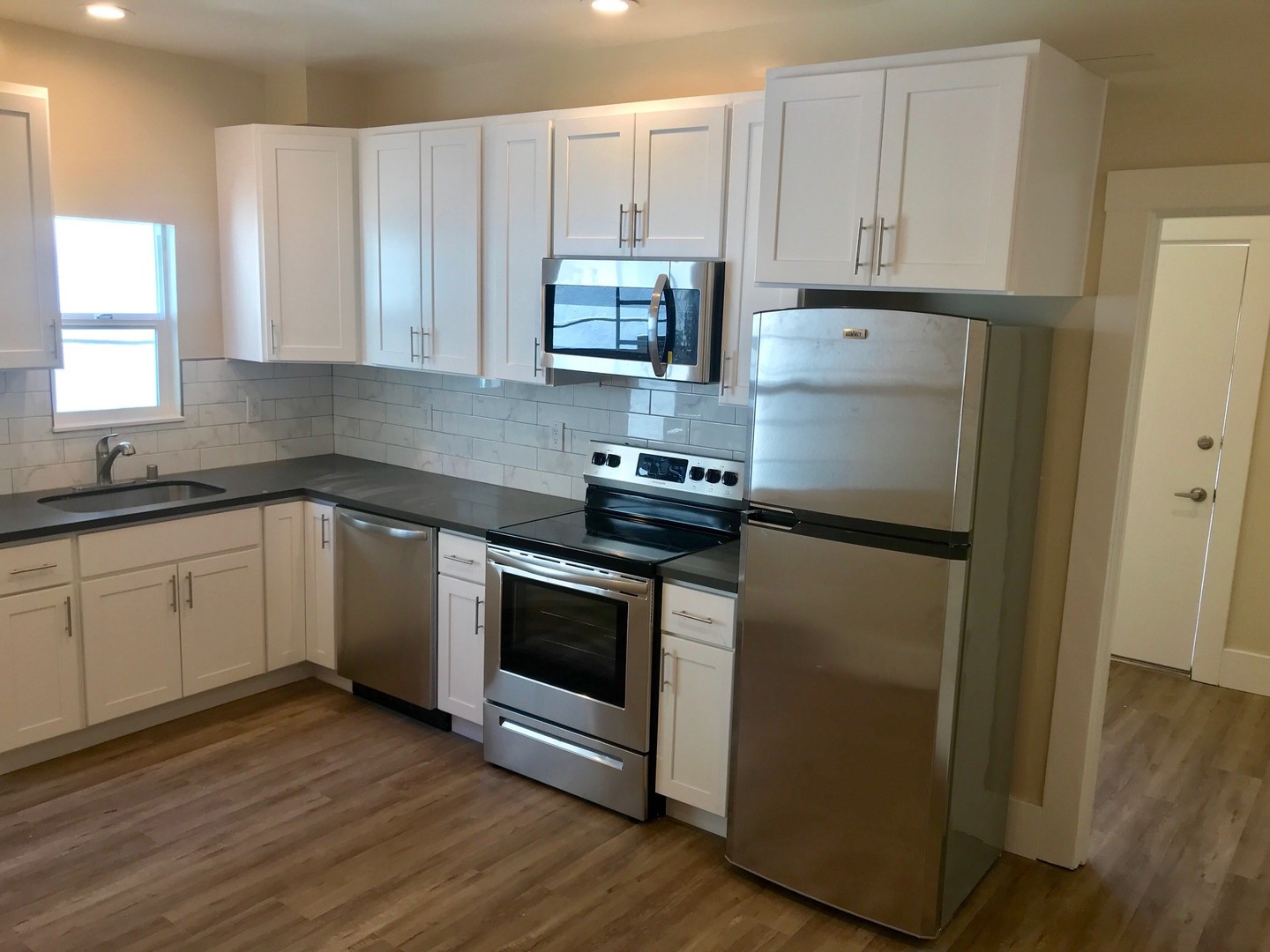 Burlingame Apartment: 1005 Burlingame Ave/261 Myrtle Rd