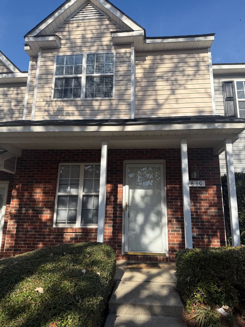 Charlotte House: 1830 Birch Heights