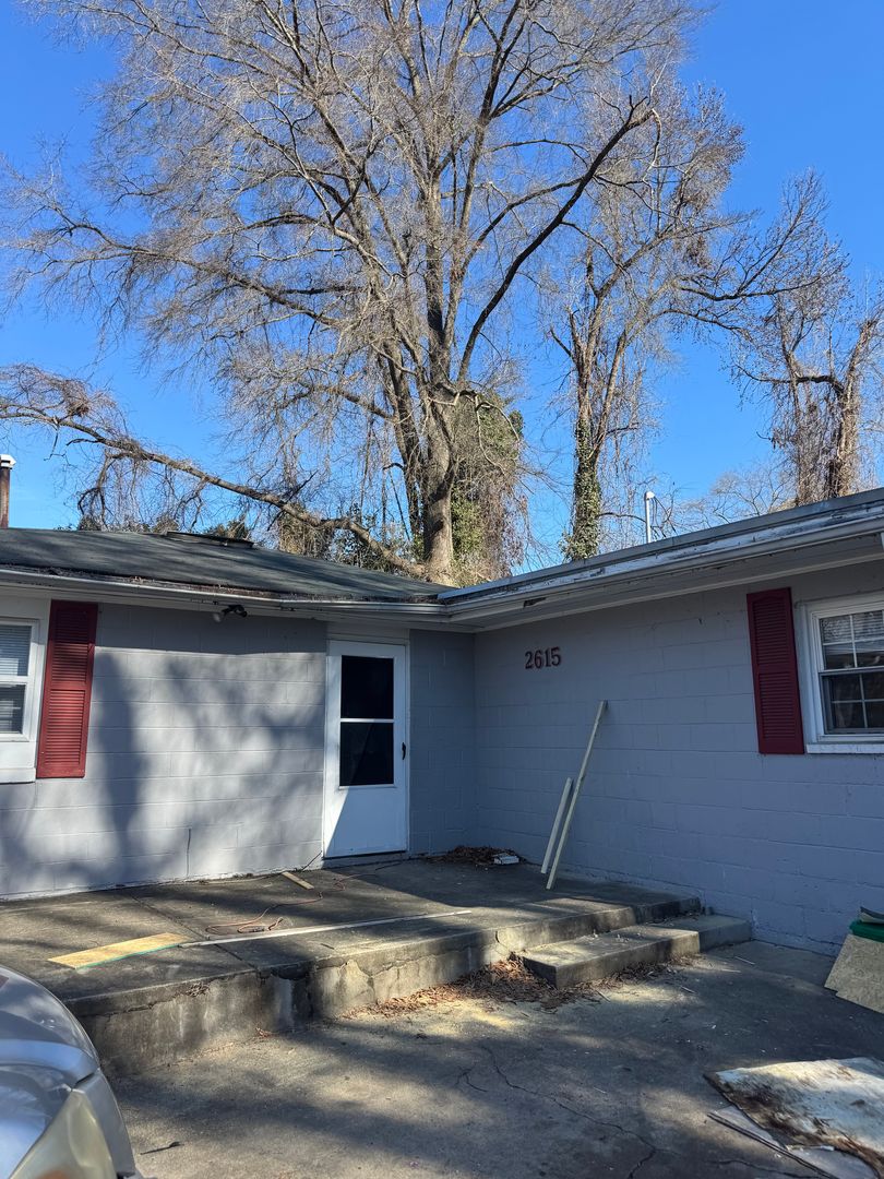 Charlotte House: 2615 Kenhill