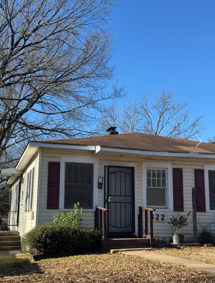 Charlotte House: 322 Harrison