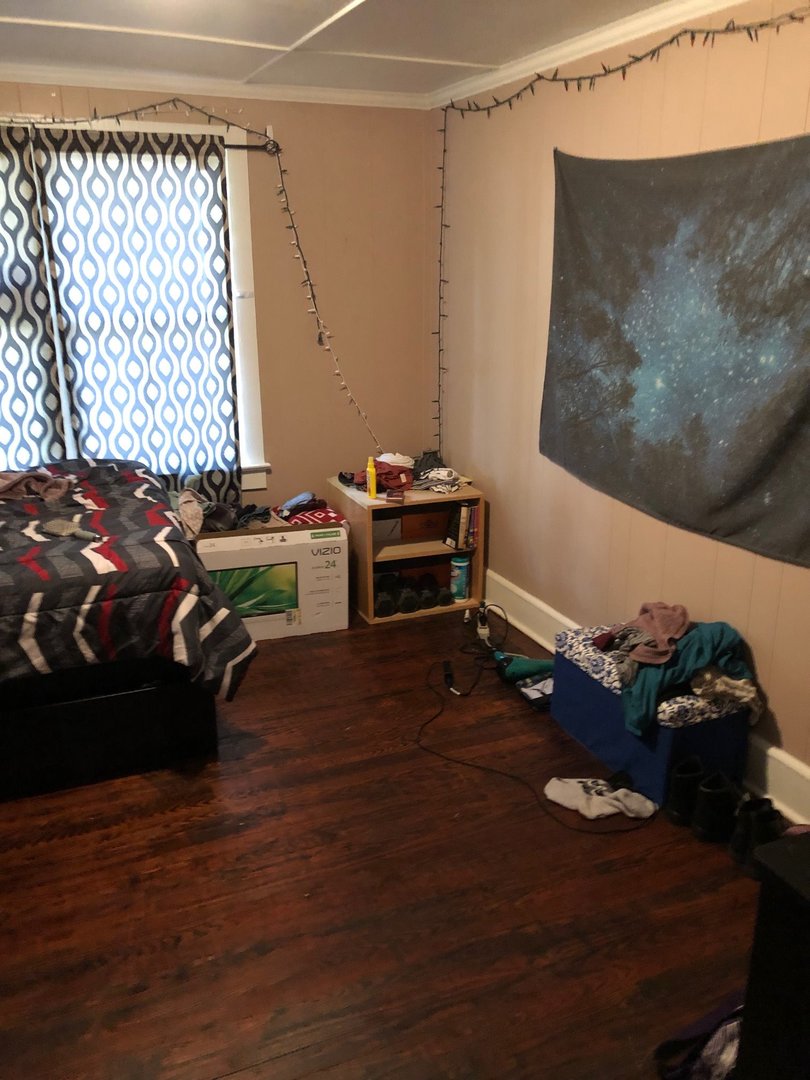 North Charleston House: 1965 Macon Ave