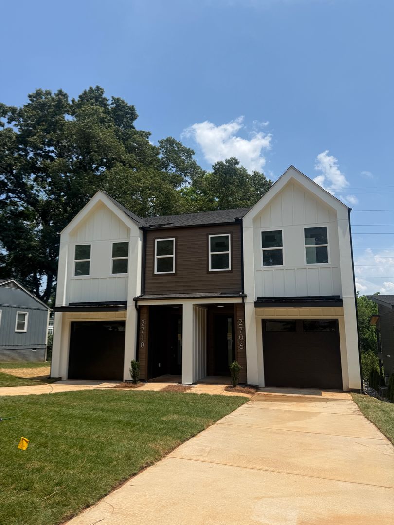 Charlotte Townhome: 2706 Coronet Way