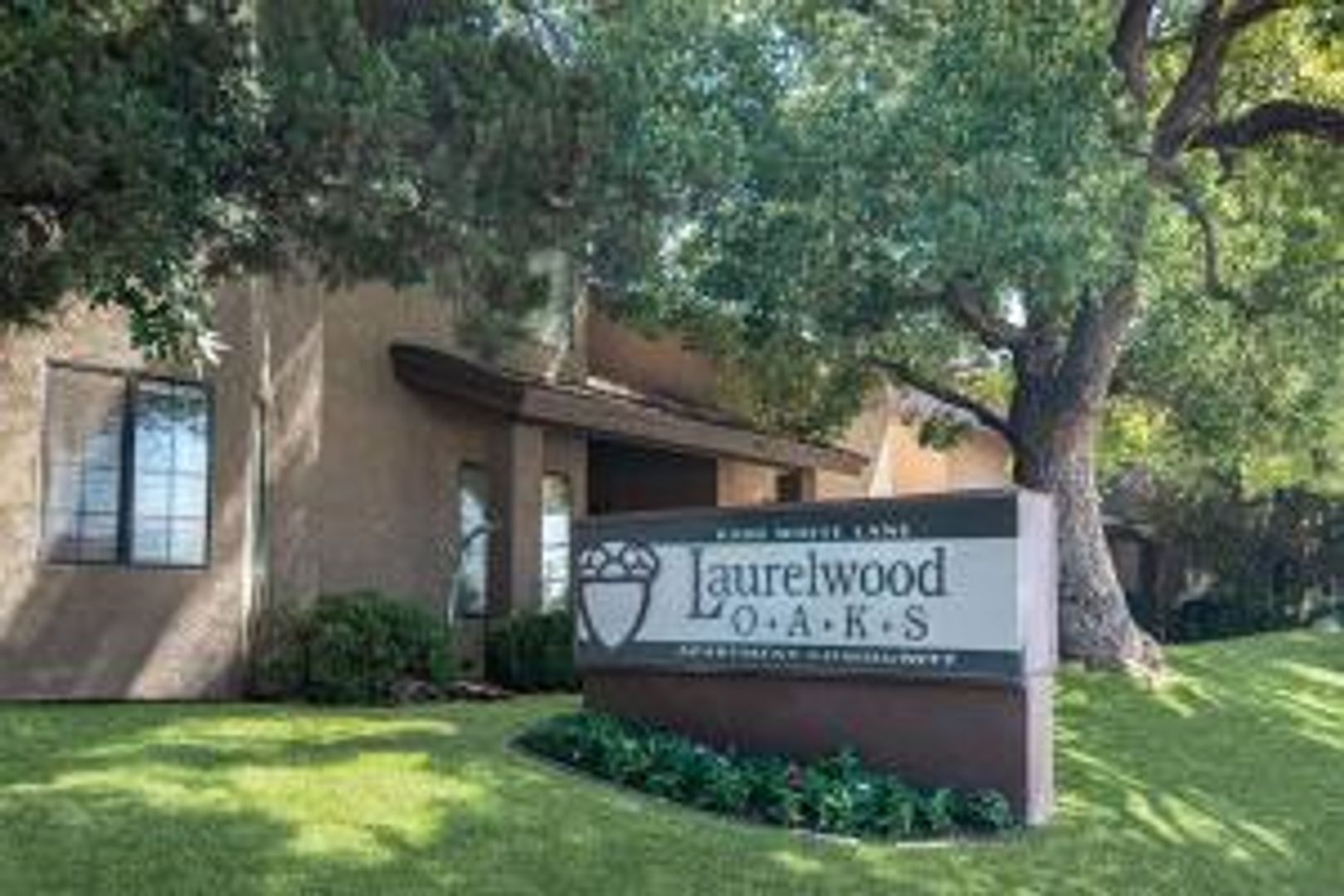 Bakersfield Apartment: 6500 White Lane