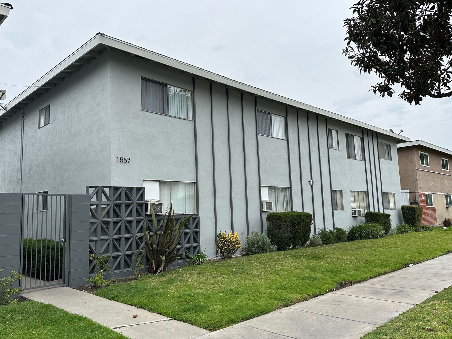 Anaheim Apartment: 1557-1563 W. Ball Road
