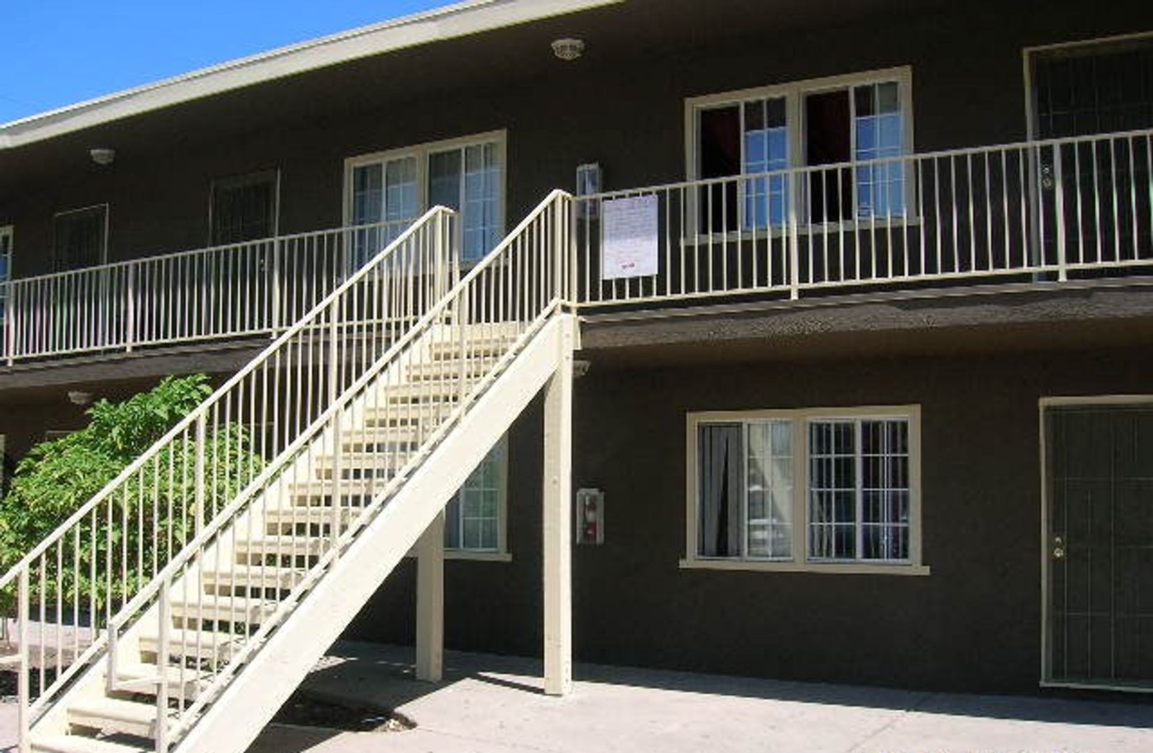 Anaheim Apartment: 321 W. Palais Road