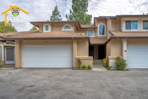 Two Bedroom Townhouse with En-Suite Bathrooms in Santa Clarita – photo 1