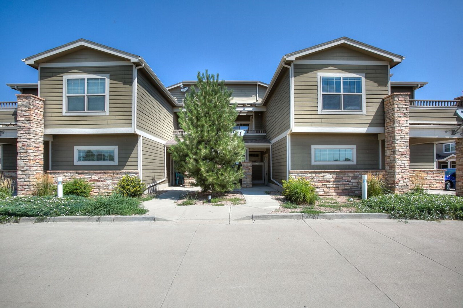 Wellington Apartment: 4101 Crittenton Lane