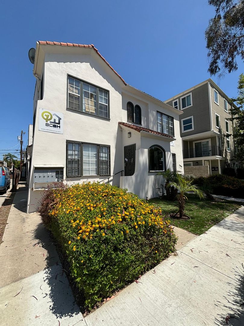 2666 Orchard Avenue 0