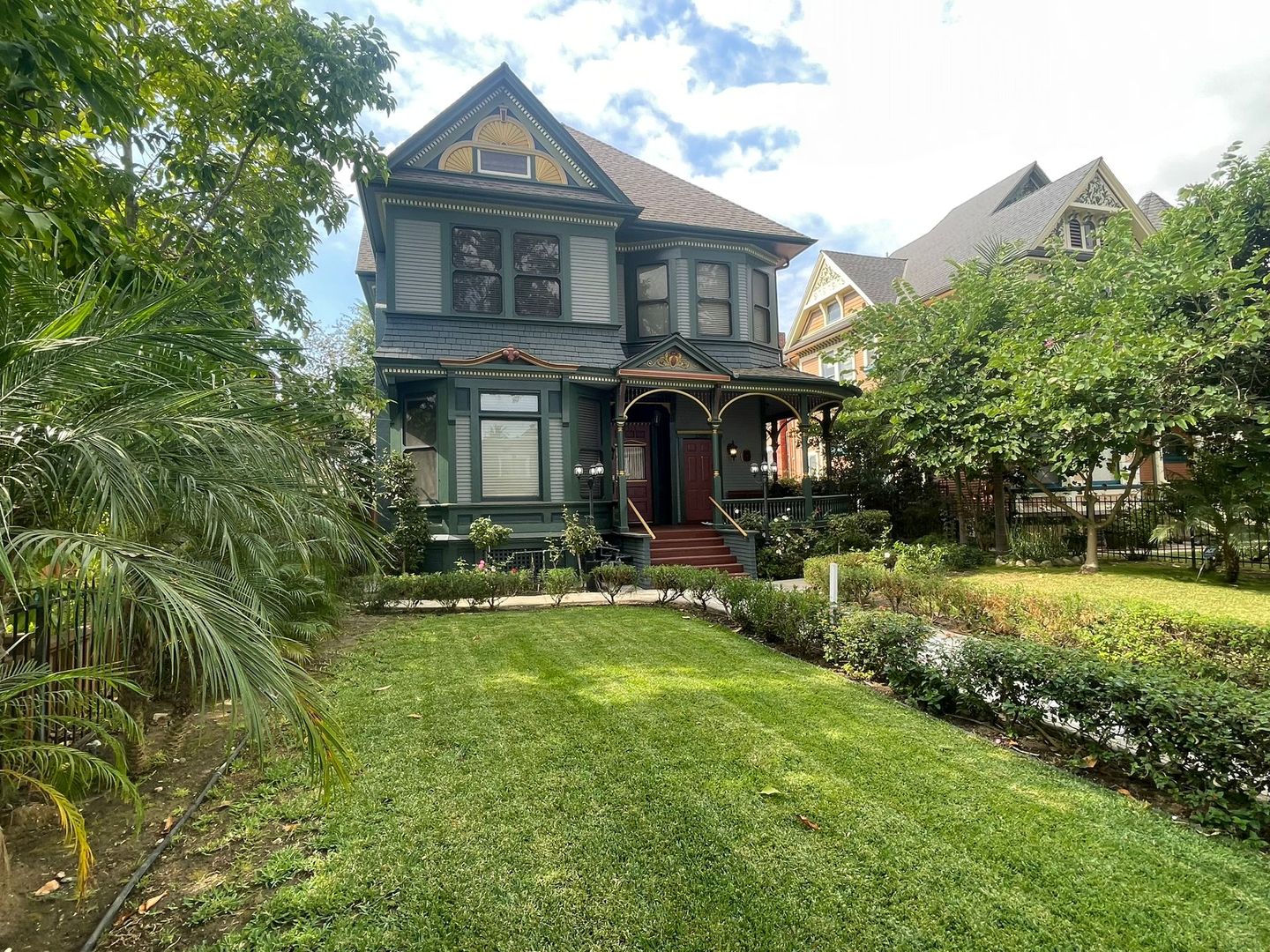 Los Angeles Apartment: 2309 Scarff Street