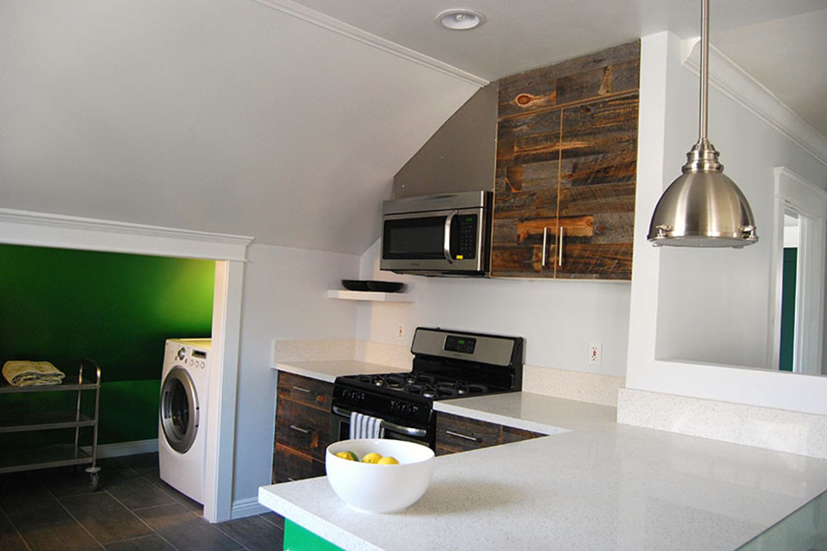 Los Angeles Apartment: 1236 West 30th Street