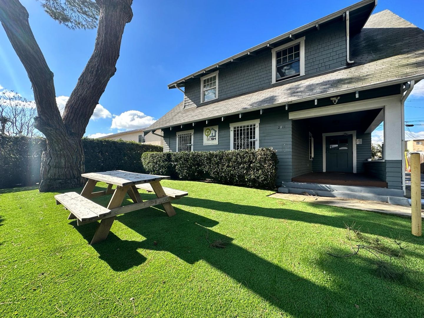 Los Angeles Apartment: 2711 Orchard Ave.