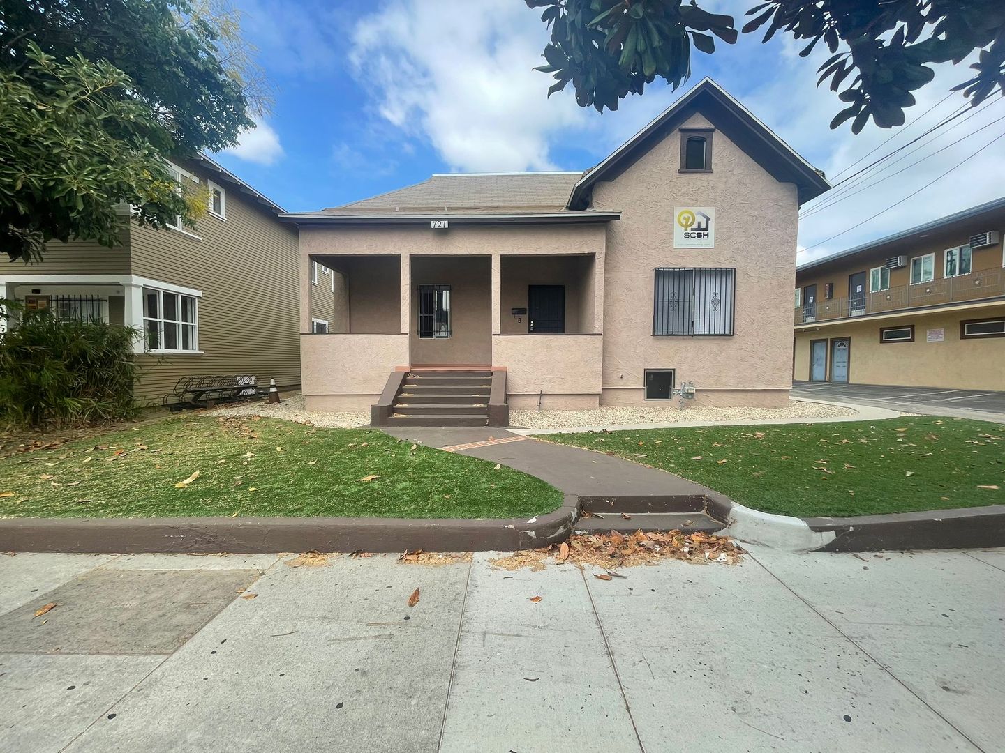 Los Angeles House: 721 West 32nd Street